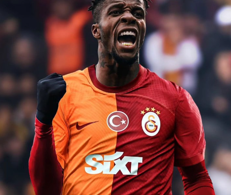 乐竞体育官方网站- 水晶宫边锋扎哈离队倒计时，多特蒙德加入争夺  